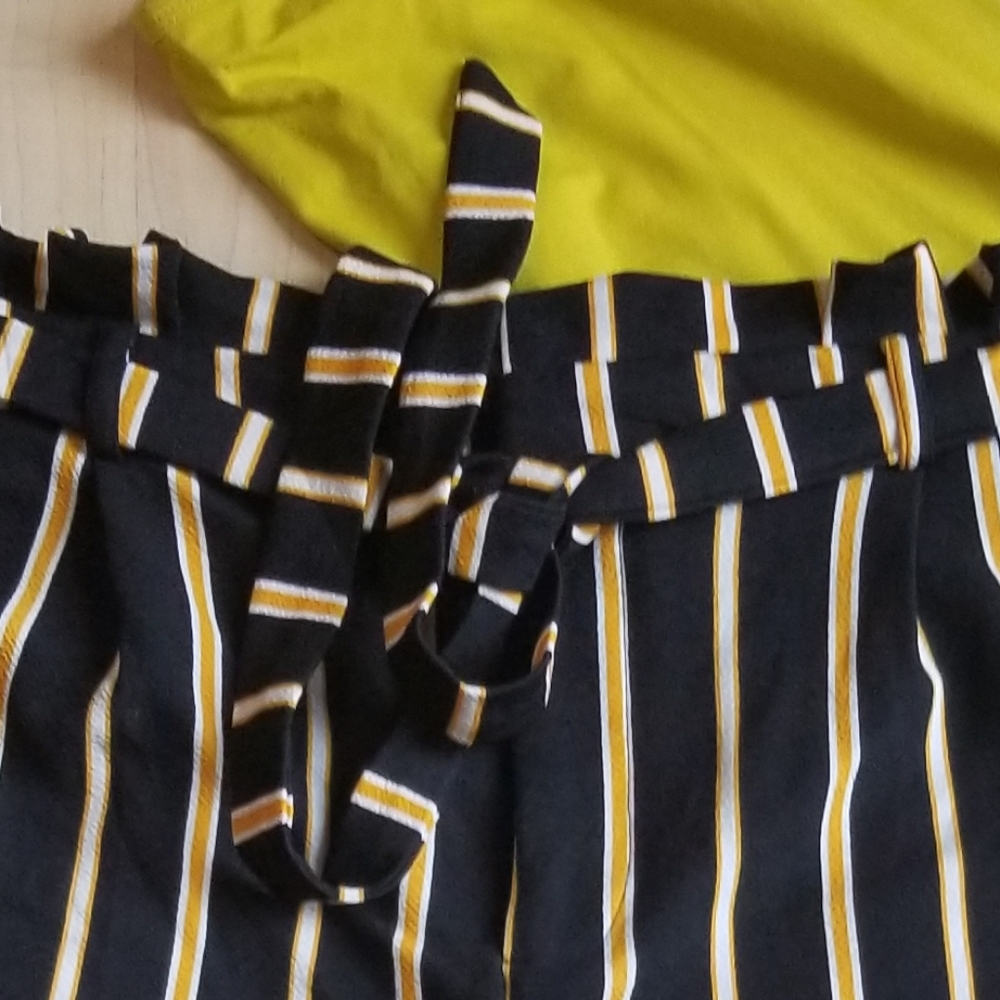 Paperbag Crop Pant Black Yellow Stripe Self Tie - Picture 9 of 9